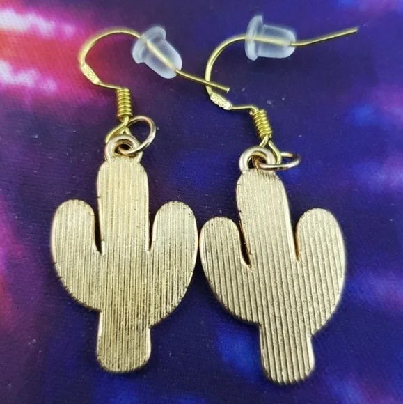 Handmade Green Western Cactus Earrings - Picture 3 of 4